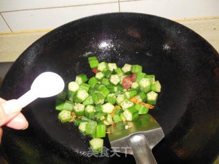 秋葵炒香肠的做法步骤：10