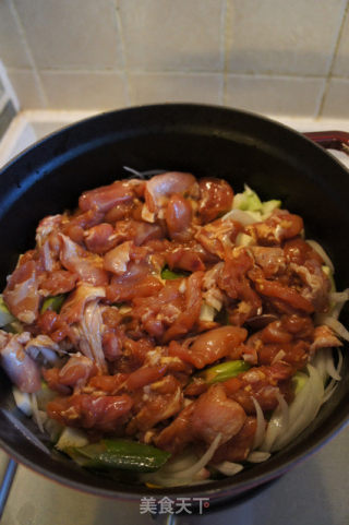 西葫芦焖鸡块的做法步骤：4