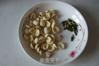 薏米莲子银耳羹的做法步骤：2