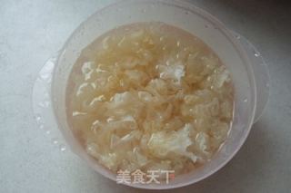 薏米莲子银耳羹的做法步骤：3