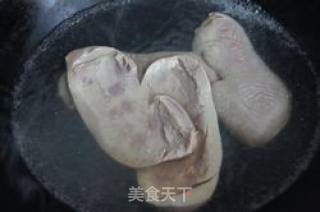 猪腰枸杞汤的做法步骤：2