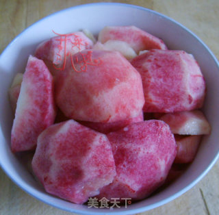 粉红色桃子果酱的做法步骤：2