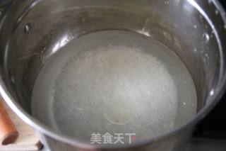 皮蛋瘦肉粥的做法步骤：1