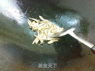 鱼干煸炒四季豆的做法步骤：4