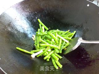 鱼干煸炒四季豆的做法步骤：6