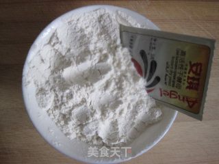 糖卷儿馍的做法步骤：1