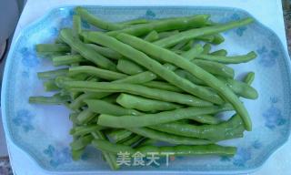 排骨炖四季豆的做法步骤：1