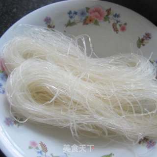 清水粉丝鱼头汤的做法步骤：1