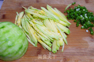 葱香小南瓜的做法步骤：2