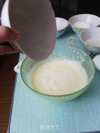 我爱电饭煲——奶香四溢蛋糕的做法步骤：4