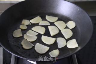 土豆洋葱鸡蛋饼的做法步骤：2