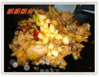 家常美味----香菇红烧鸡块的做法步骤：5