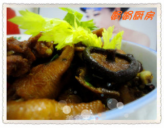 家常美味----香菇红烧鸡块的做法步骤：15