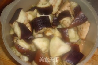 【毛豆烧茄子】的做法步骤：2