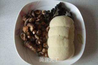 五香素鸡的做法步骤：1