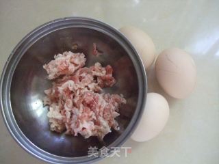 肉沫煎蛋的做法步骤：1