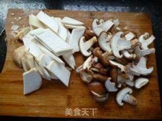 清炒双菇的做法步骤：2