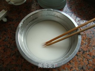 自制爽口的马蹄糕的做法步骤：1