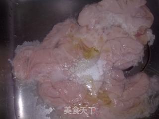 卤猪肠的做法步骤：3