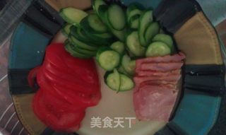 蕃茄黄瓜火腿面饼卷的做法步骤：5