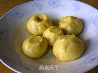 酱肉小南瓜包的做法步骤：2