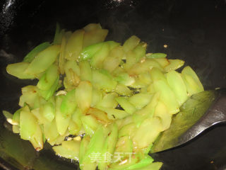 清炒莴笋片的做法步骤：5