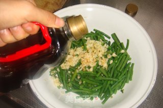 【蒜拌豇豆】多一步，拌出蒜味十足的豇豆的做法步骤：7