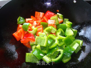 灯笼椒炒牛肉的做法步骤：4
