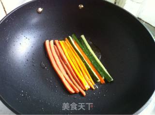 紫菜包饭的做法步骤：3