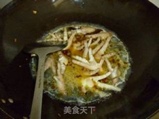 红烧鸡爪的做法步骤：3