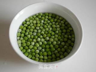 青豆黄瓜炒大虾的做法步骤：2