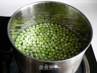 青豆黄瓜炒大虾的做法步骤：3