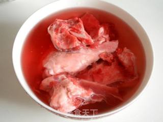 棒骨杂菌汤的做法步骤：1