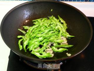 苦瓜炒肉片的做法步骤：6