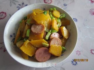 南瓜炒火腿肠的做法步骤：4