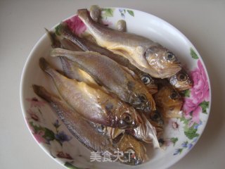 胡椒小黄鱼的做法步骤：1
