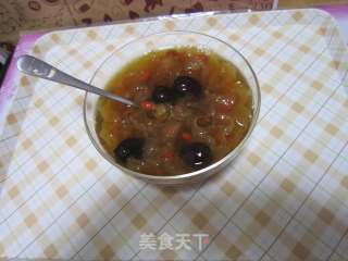 红枣银耳羹的做法步骤：1