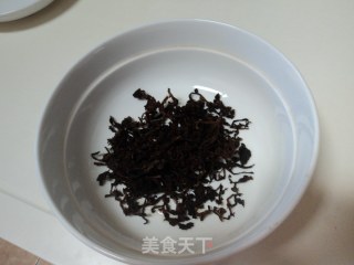 菜干黑鱼汤的做法步骤：1