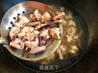 【韩式辣炒鱿鱼足】饭遭殃喽！的做法步骤：3