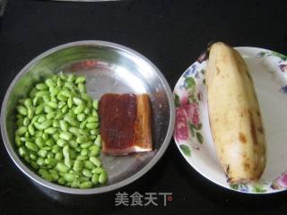 腊肉毛豆炖莲藕的做法步骤：1