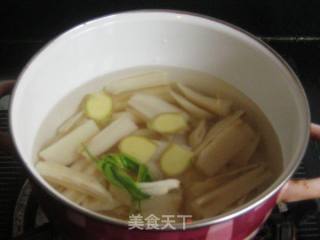 腊肉毛豆炖莲藕的做法步骤：4
