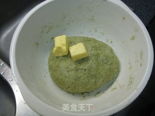 抹茶蜜豆面包的做法步骤：2