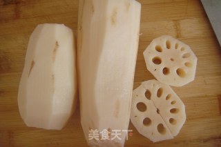 简简单单家常菜---酸辣藕丁的做法步骤：1