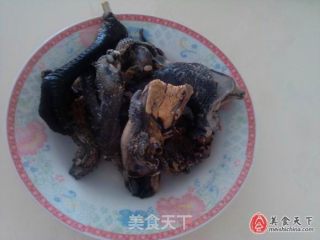 滋补乌鸡汤的做法步骤：1