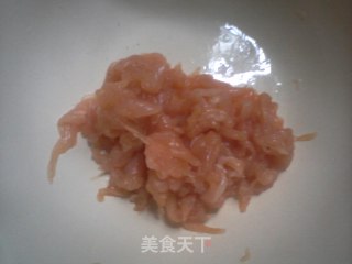 清炒茄丁鸡丝的做法步骤：1