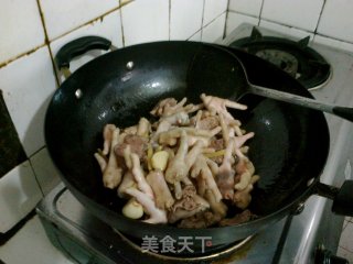 鸡爪烧鸭心的做法步骤：3