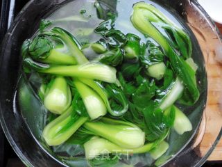 青菜也可以很漂亮之------油爆青菜的做法步骤：4
