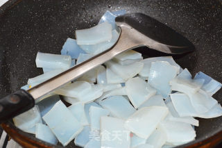 素炒凉粉（附凉粉做法）的做法步骤：7