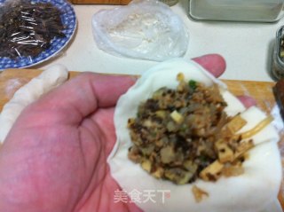 蒸饺的做法步骤：4
