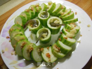 滚龙丝瓜——蒜蓉蒸丝瓜别样吃的做法步骤：4